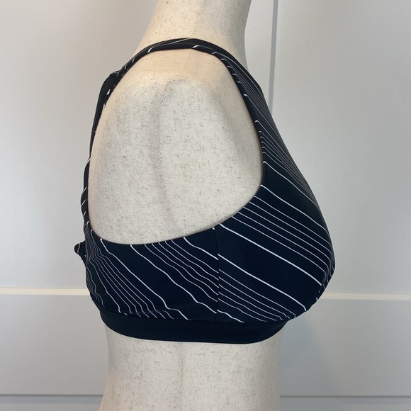 Athleta Chevron High Neck Strappy Swim Top Padded Halter Underwire Size 34 D/ DD - Picture 14 of 14